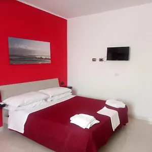 All'estremo Sud Portopalo Di Capo Passero